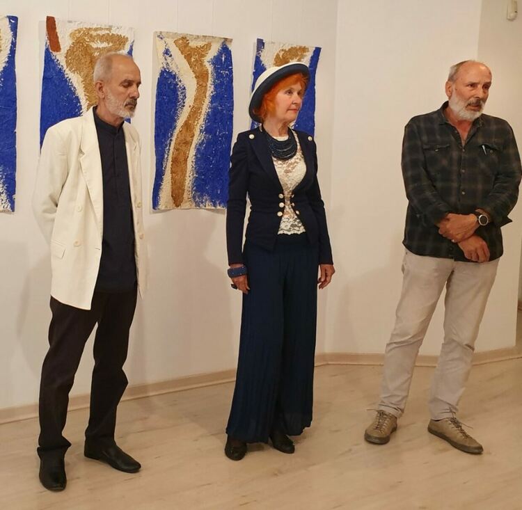 Галерия "Резонанс" представя изложбата на Иван Генов "А ти не бе до мен"