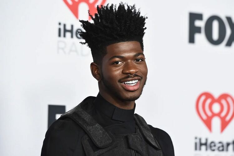 Lil Nas X ще бъде почетен от Залата на славата на авторите на песни