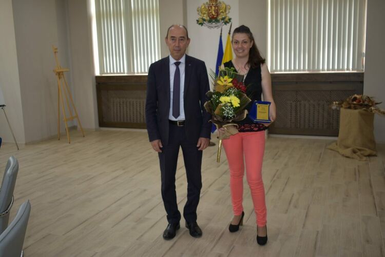 Наградиха победителите в конкурса "Най-атрактивен домашен козунак"