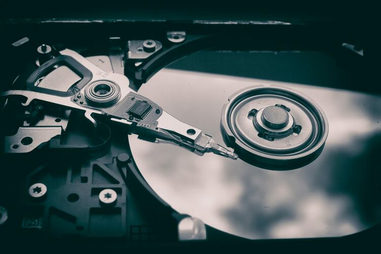 Microsoft възнамерява да забрани използването на системни хард дискове за инсталиране на Windows 11