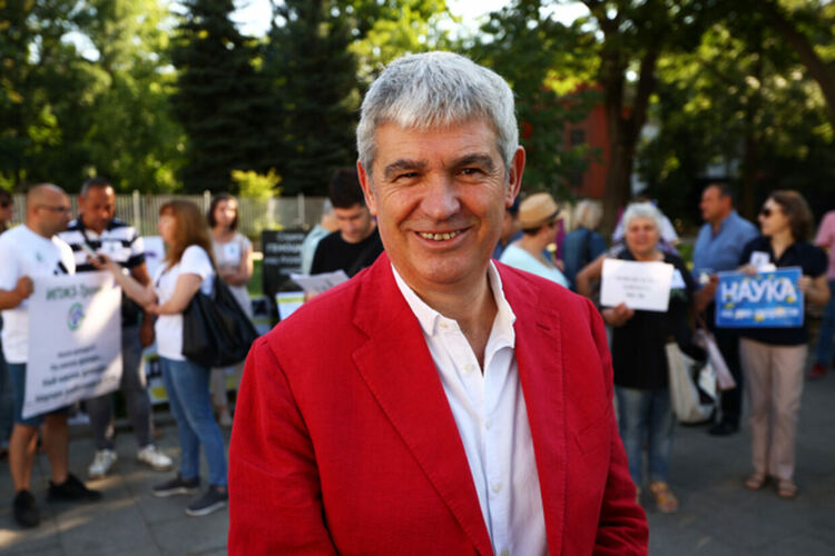 КНСБ продължава протестите за по-високи заплати
