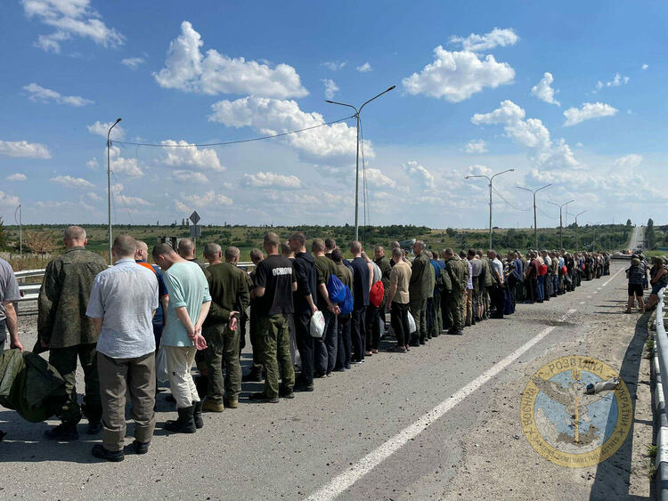 95 защитници на Азовстал се върнаха в Украйна след най-голямата размяна на пленници