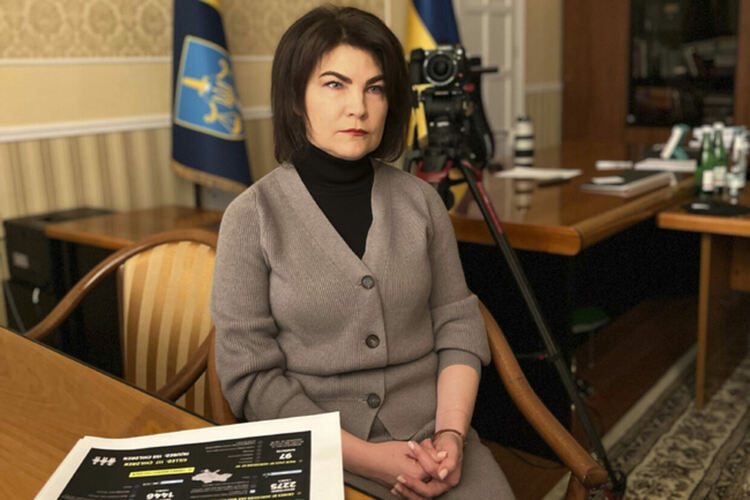 Шефът на тайните служби и главният прокурор на Украйна не са уволнени, а временно отстранени