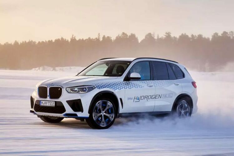 BMW и Toyota преговарят за съвместно производство на водородни коли