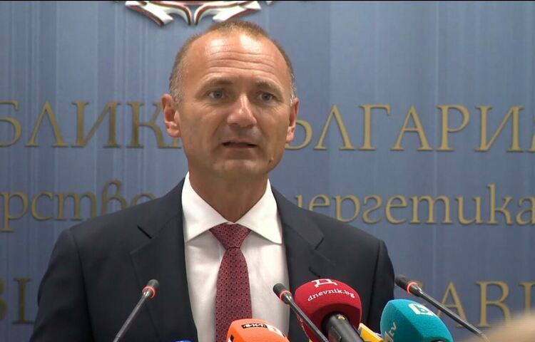 Работна група с Лукойл ще търси възможно най-добрите цени на горивата