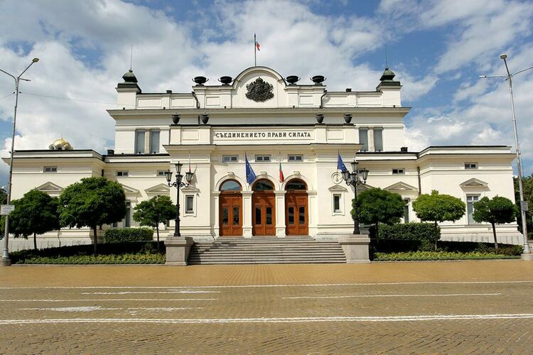 Медиана: 85 000 гласа ще вкарват в парламента, може да влязат 9 партии
