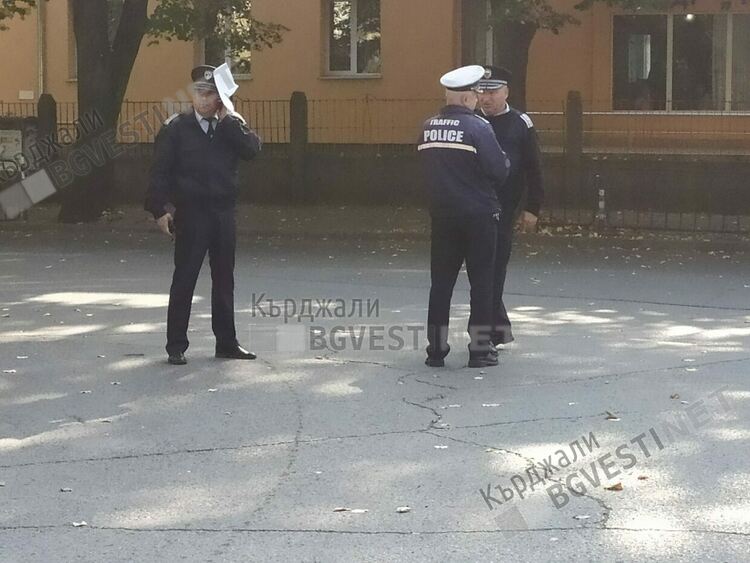 Полицията с акция"Децата тръгват на училище!Да ги пазим на пътя!"