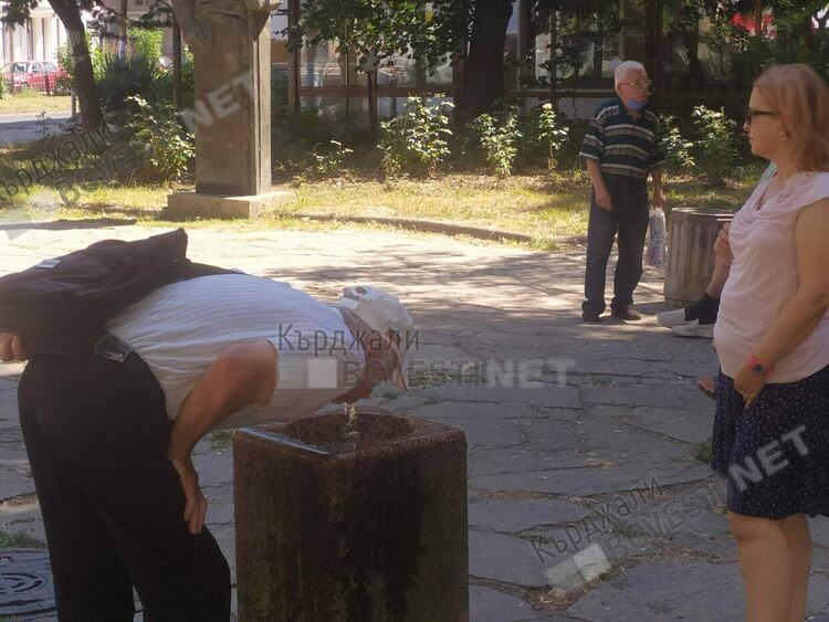 РЗИ проверява качеството на водата в обществените чешми на Кърджали заради ръст на чревните инфекции
