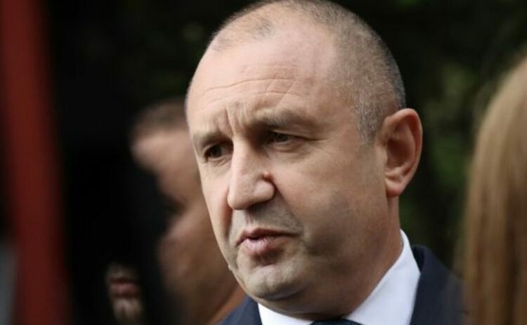 Протест срещу президента: ДА на Украйна - НЕ на Радев