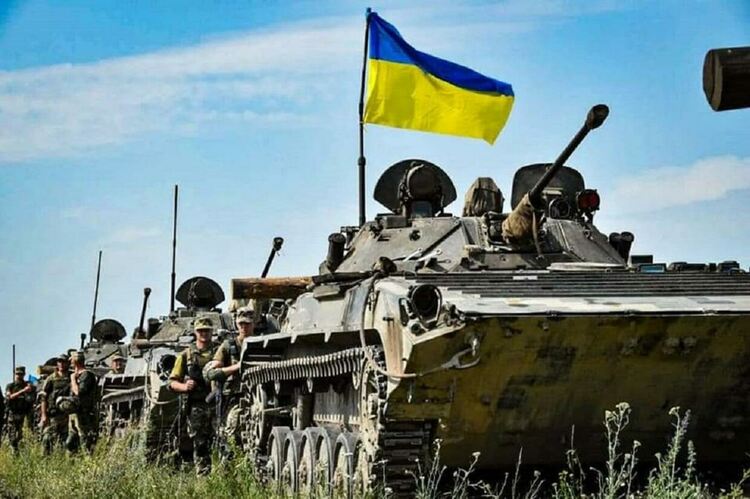 Украинските сили са пробили руските отбранителни линии на юг и напредват на изток