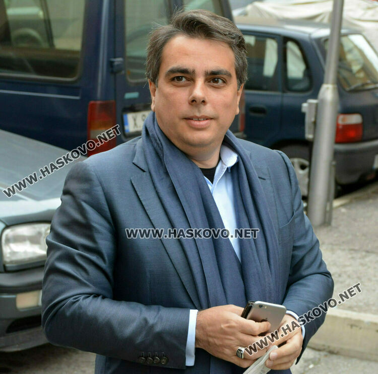 Асен Василев от продължаваме промяната е единственият двоен кандидат от Хасково, влязъл в НС и от друг избирателен район