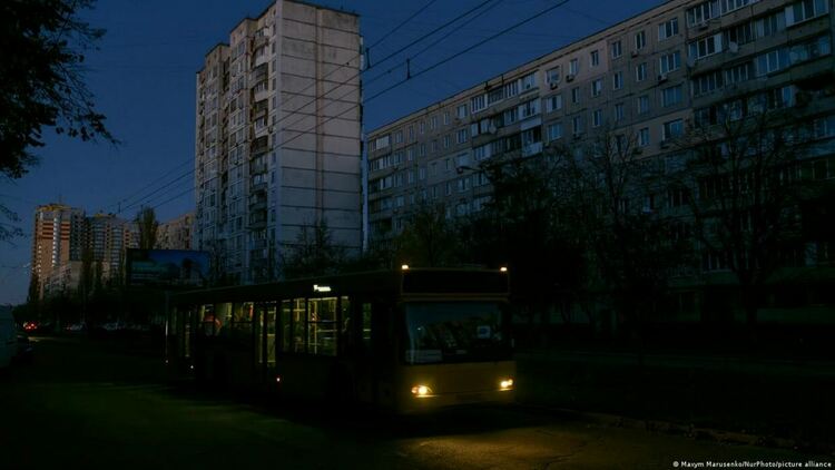 Властите в Киев призоваха жителите да бъдат готови да напуснат града