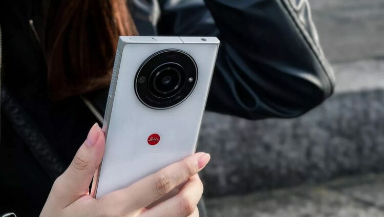 Leica представи смартфона Leitz Phone 2