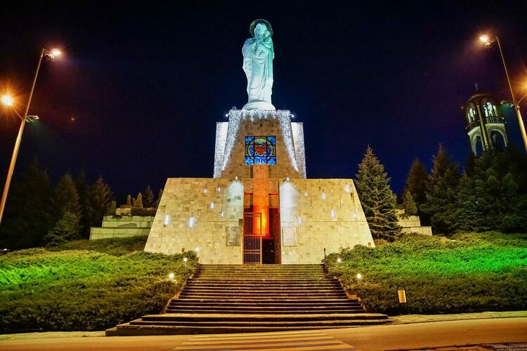 Монументът на св.Богородица, Паскалевата къща и Алексадровската гробница са в класацията за туристически дестинации у нас