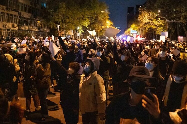 Протестите в Китай срещу политиката на нулев ковид - коментари в западни издания