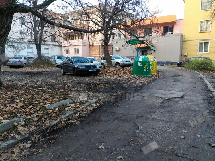 Няма да глобяват в междублокови пространства на Синята зона, ако алеите не са асфалтирани