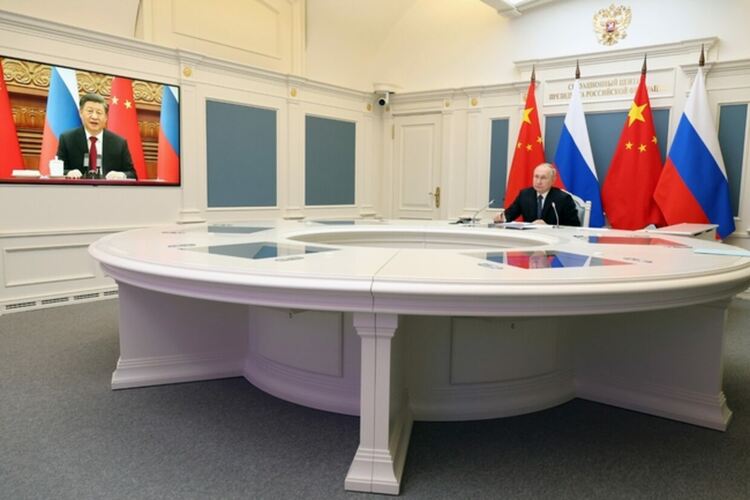 Си Цзинпин поддържа "тесен стратегически контакт" с Путин, той го очаква в Русия напролет