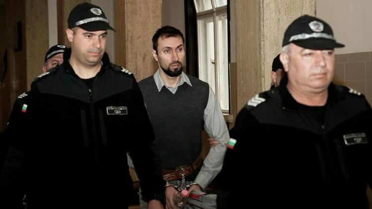 Орлин Владимиров следил жена си с камери в играчките на детето преди убийството