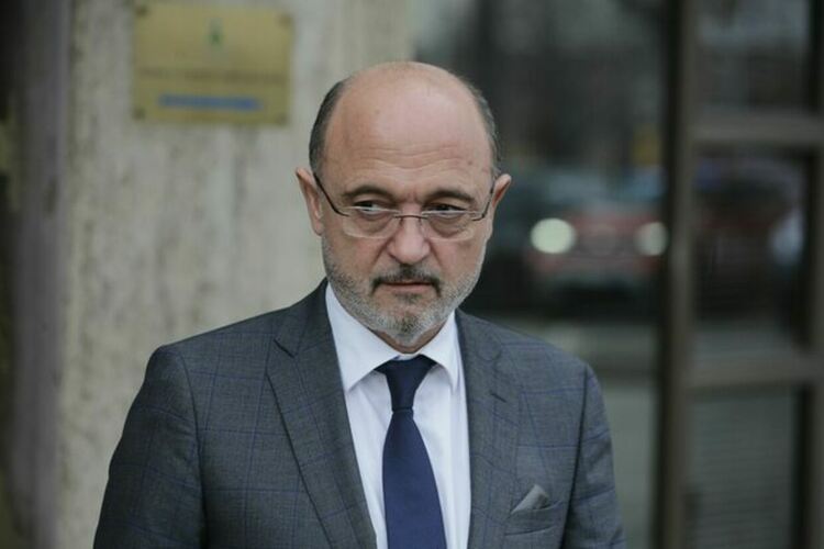 Меджидиев уверява, че липсващите лекарства ще бъдат доставени