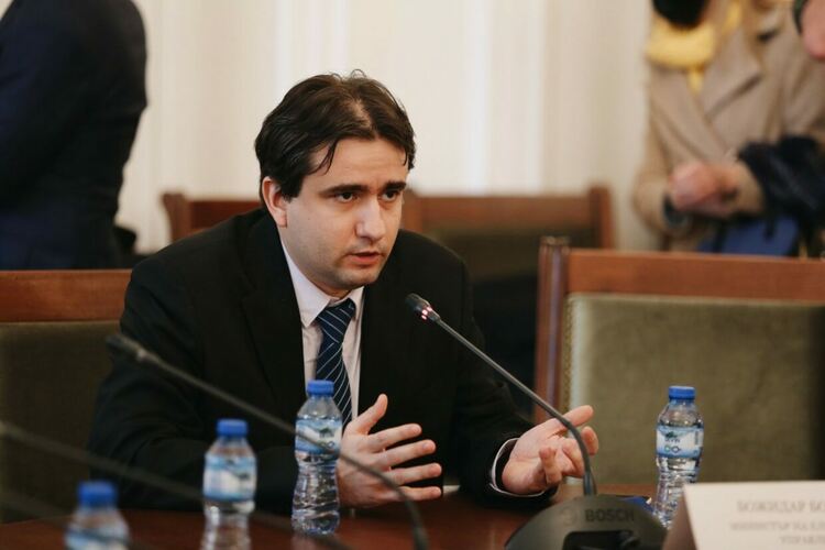 Божанов: Проблемът е, че Meta ги нямаше и не отговориха на въпросите за модерацията на Фейсбук