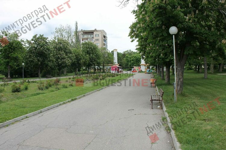 Подменят по проект осветлението в най-стария парк на Димитровград