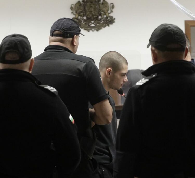 Делото срещу прокурорския син от Перник тръгна по същество
