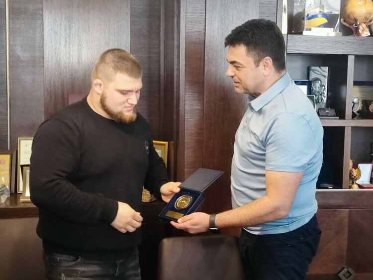 Димитровградчани ни обсебиха талантливия борец Георги Иванов