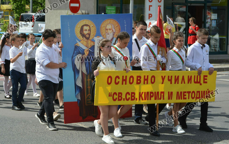24 май, наред с Независимостта, са по-резонни дати за национален празник, считат историци