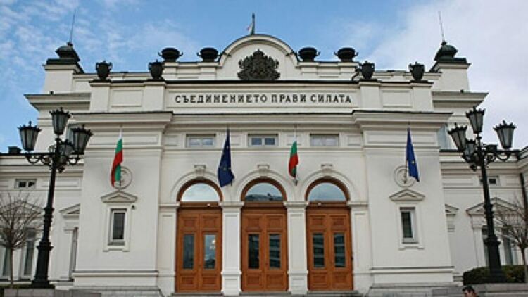 Официално: Служебното правителство предложи на парламента да удължи Бюджет 2022