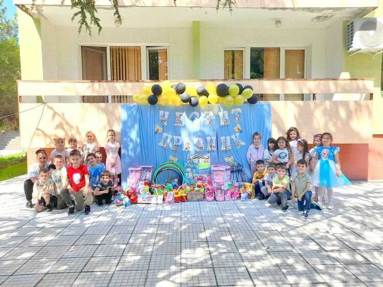 Подаръци за децата в детските градини на Димитровград 