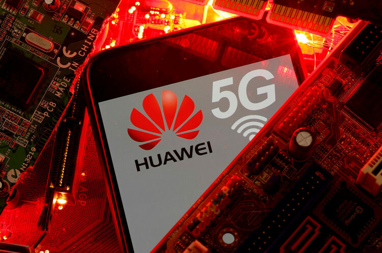ЕС обмисля задължителна забрана на оборудване на "Хуавей" в 5G мрежите