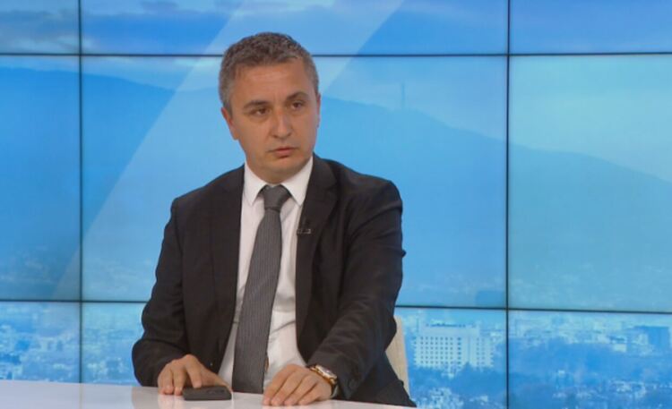 Александър Николов: България се превърна от износител във вносител на ток