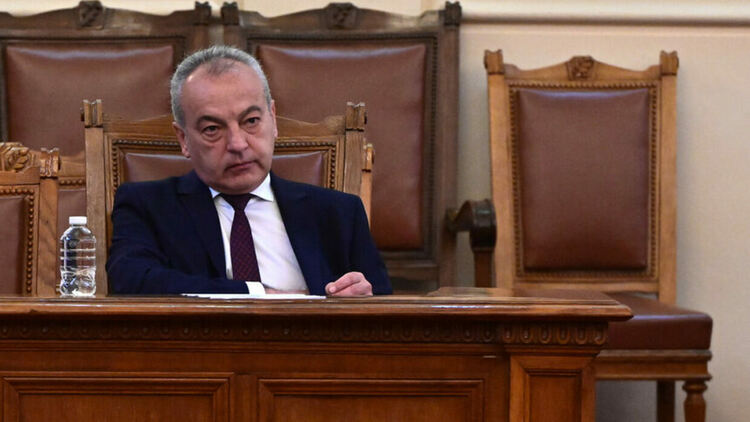 Президентът назначи Гълъб Донев за началник на кабинета си