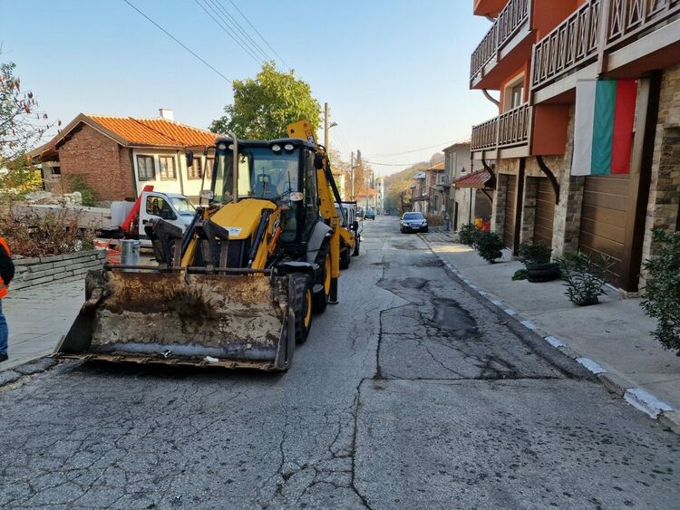 Временно затварят основна улица в кв. Горни Воден 