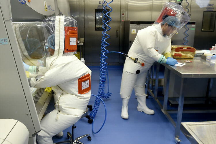 САЩ спряха финансирането на института в Ухан, свързван с COVID-19