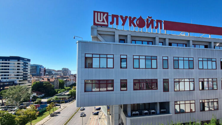 "Лукойл" с официална позиция по казуса Росенец