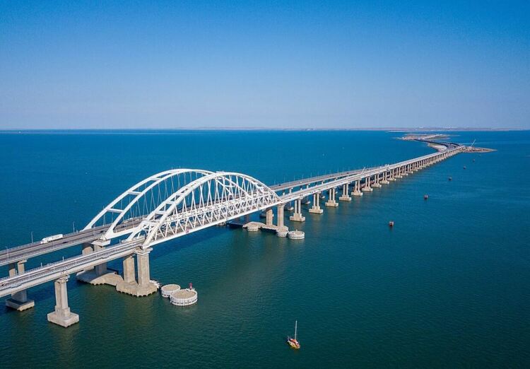 Украйна анонсира нови удари по Крим и Кримския мост