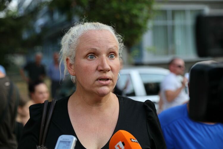 Майката на убития Димитър Малинов: Хората биват сплашвани, защото излизат на протест