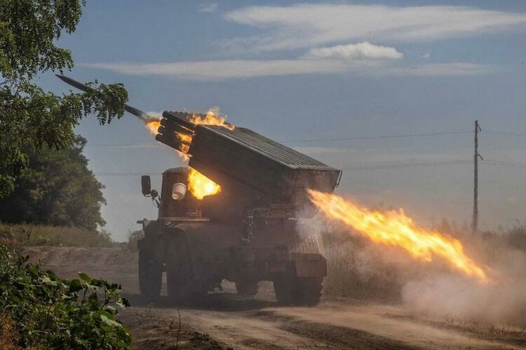 Украйна съобщи за напредък около Бахмут и ударени руски бази край Мариупол