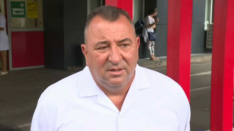 Жената, ранена при стрелбата срещу Алексей Петров, е в медикаментозна кома