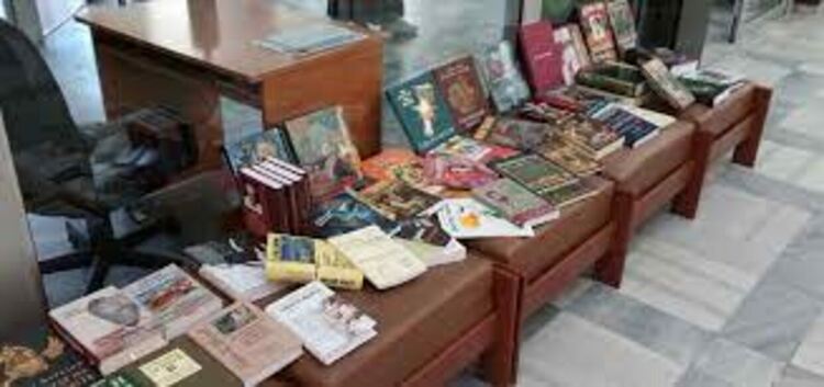 Библиотеката в Брезник получи дарение от 160 книги