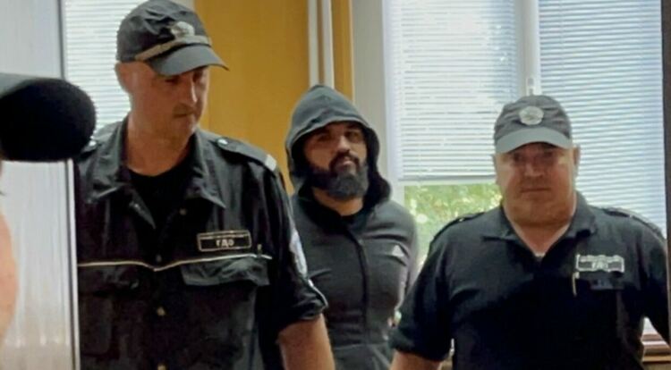 Бил ли е обвиняемият Георги Георгиев в апартамента на Дебора по време на жестокото нападение