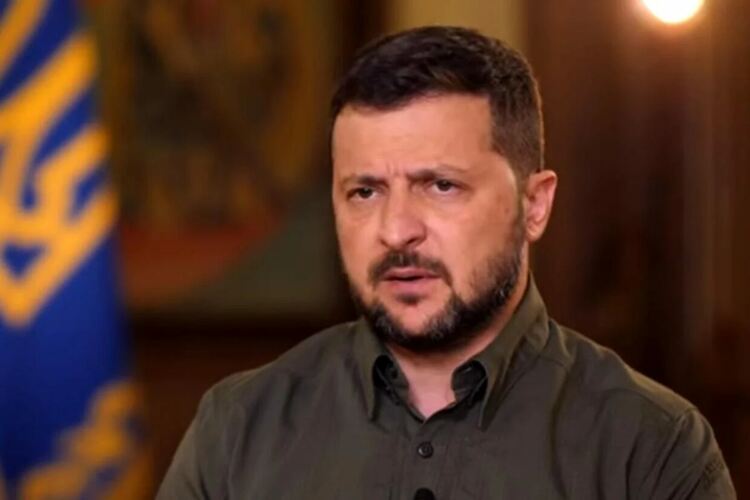 Зеленски: Политическо решение за Крим е възможно и предпочитано