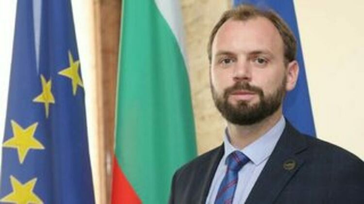 "Обвиненията са внушения": Съветникът на Тагарев чака проверка на случая с детето си в "Пирогов"