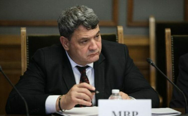 Президентът отговори на искането на МВР: Няма да освободи главния му секретар