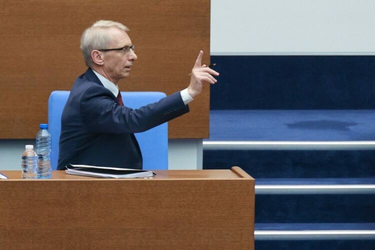 Няма и няма да има енергиен апокалипсис, заяви Денков. Гласуването по вота на недоверие - утре