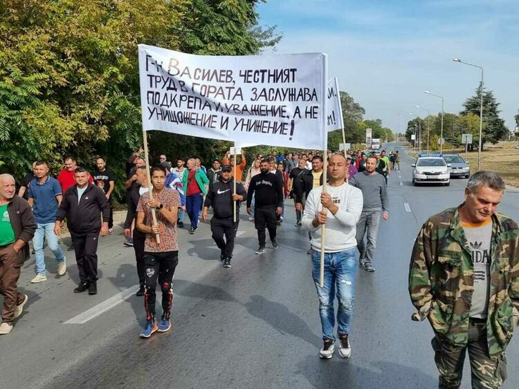 Ловци на трюфели блокираха пътя Русе - София