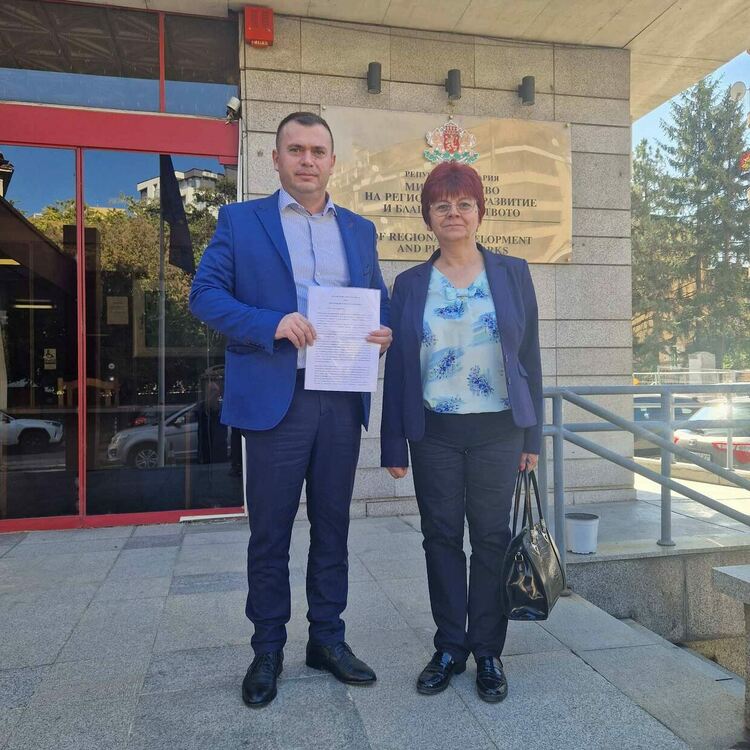 Продължава ремонтът на водопровода в девинския квартал Настан, за средствата е подписано споразумение с МРРБ