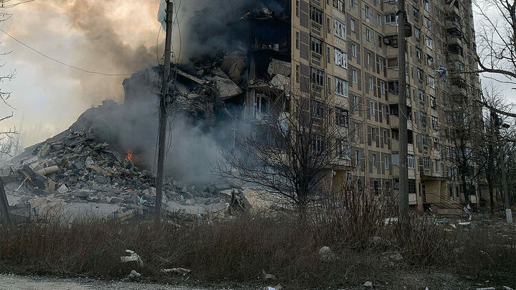 Журналист показа Авдеевка - призрачен град, в който не е останала здрава сграда. Боевете там продължават