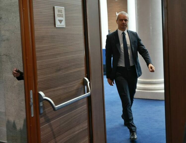 "Възраждане" няма да участва в извънредното заседание на парламента в петък